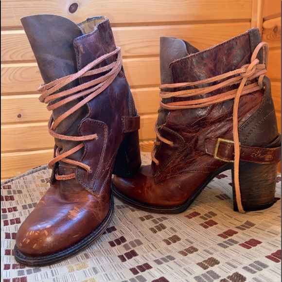 Freebird by Steven Shoes - Freebird-Billy ankle boots -leather uppers lining and sole.distressed leather